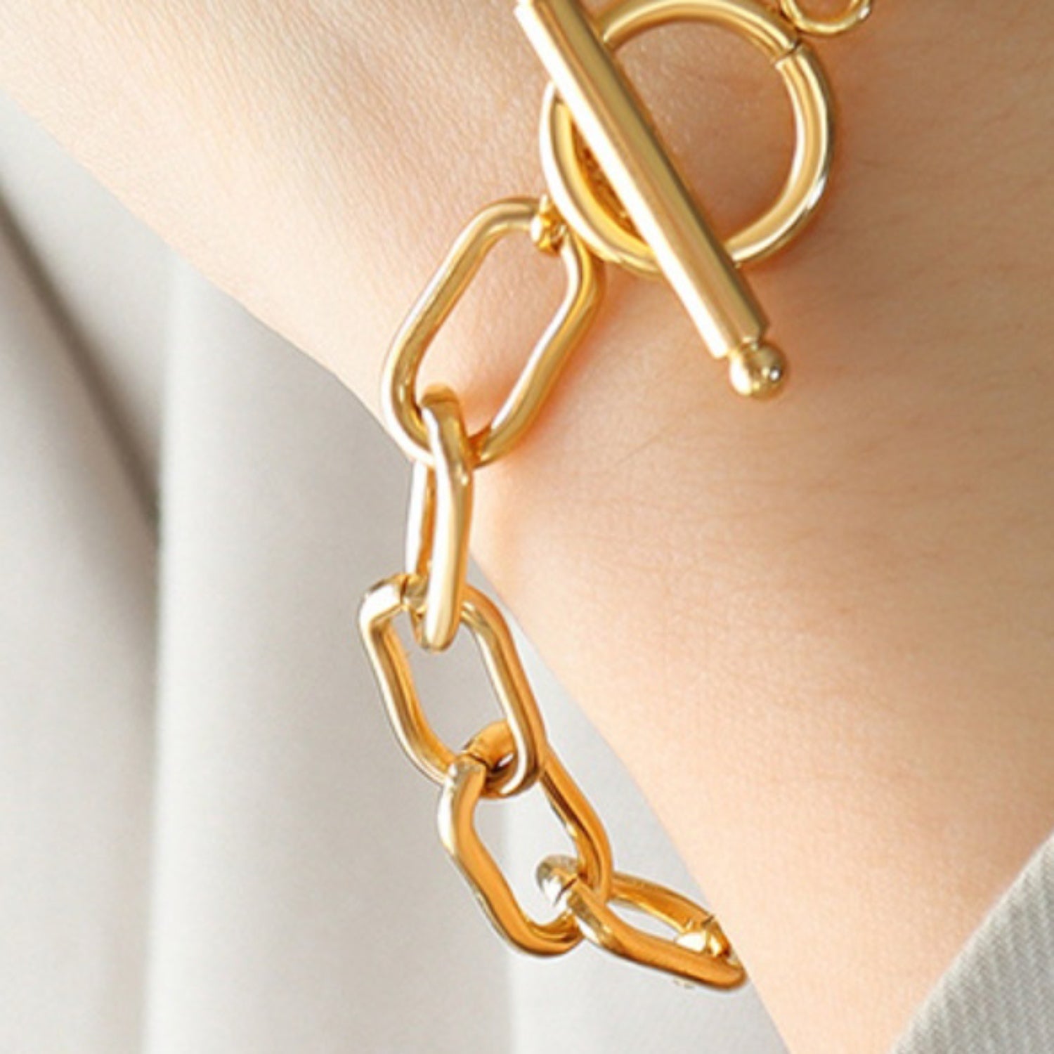 Chelsea Closure Bracelet