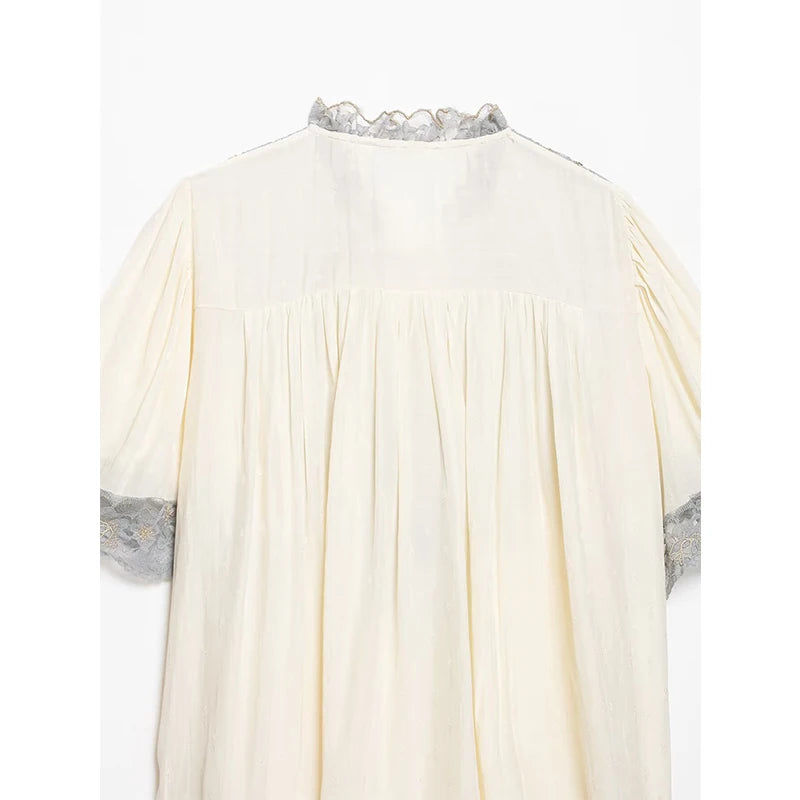 La Femme Blouse