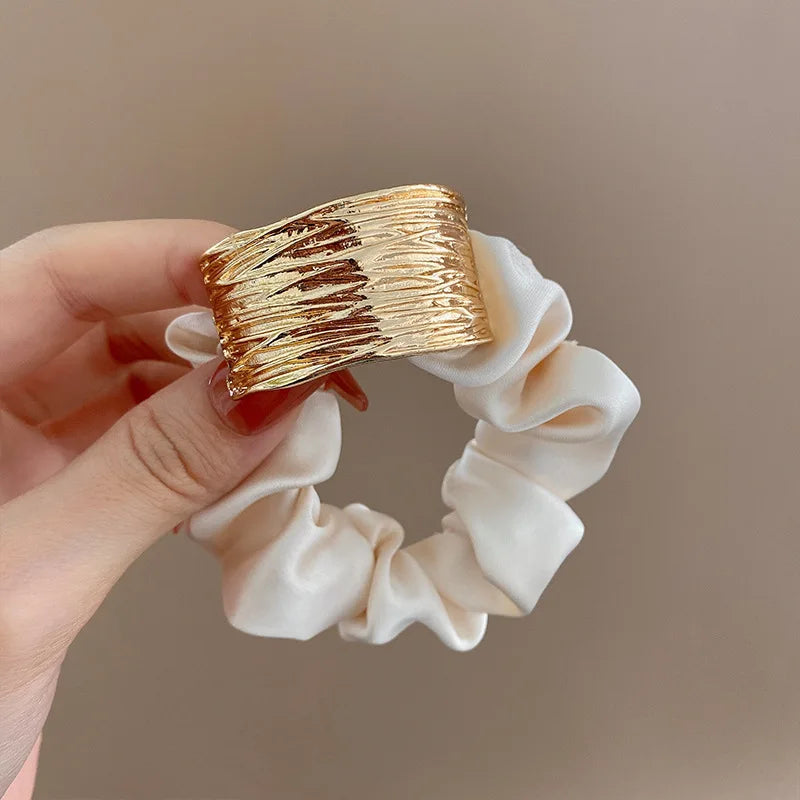 Golden Tie